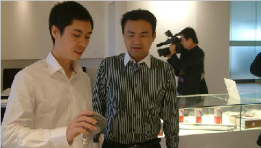 驻龙岗的中央及省市区媒体采访极成Geosheen LED照明